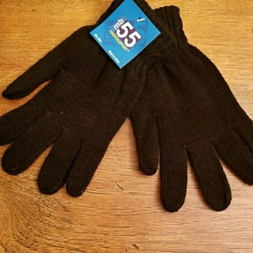 🔴 NWT 9 pairs of gloves!